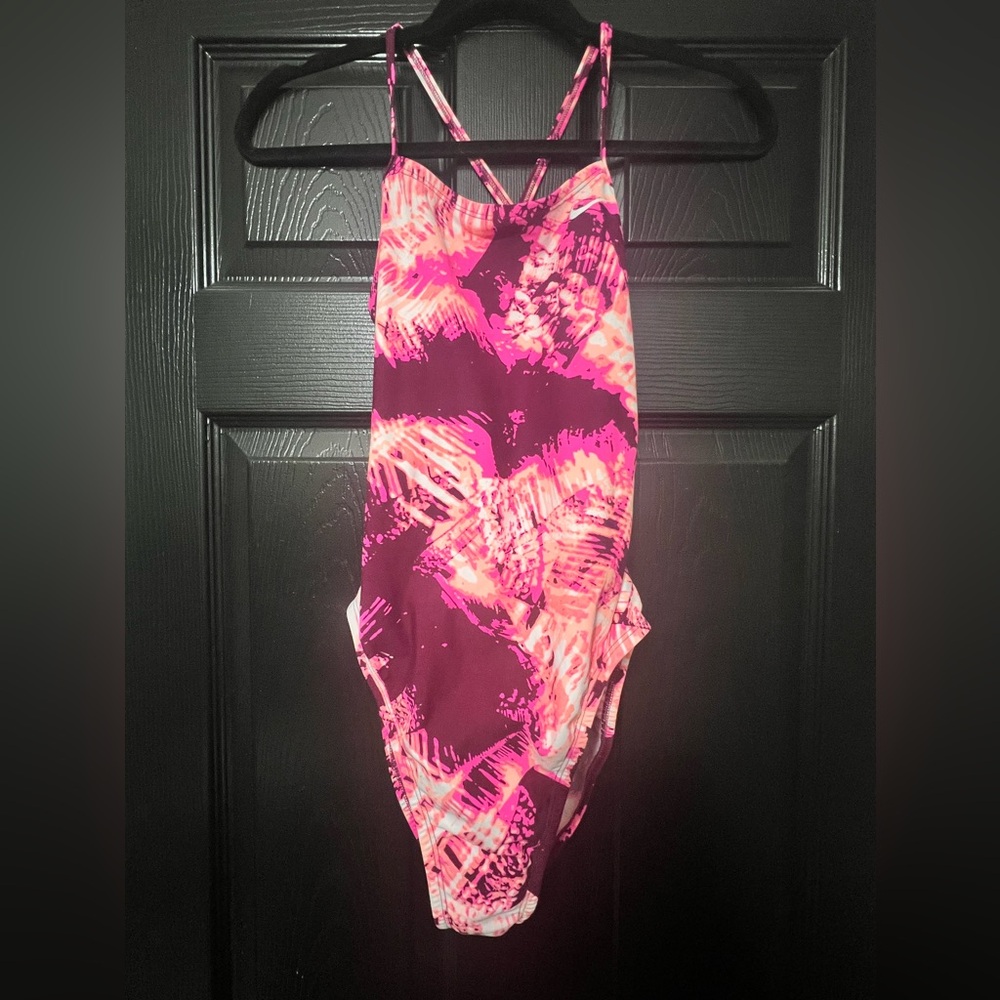 Nike womens one piece bathing suit